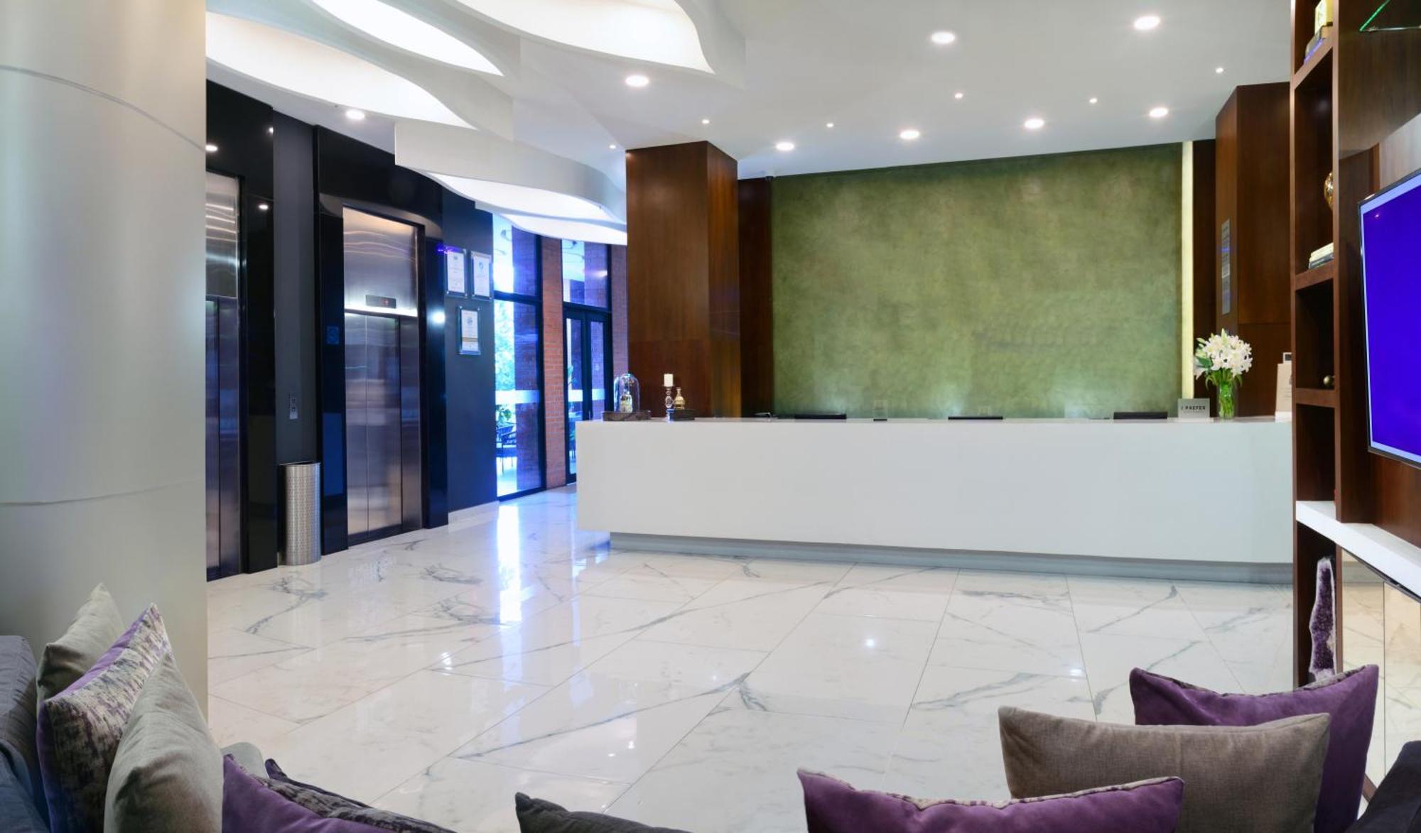 Hotel Guadalajara Country Club By Hnf Exterior photo